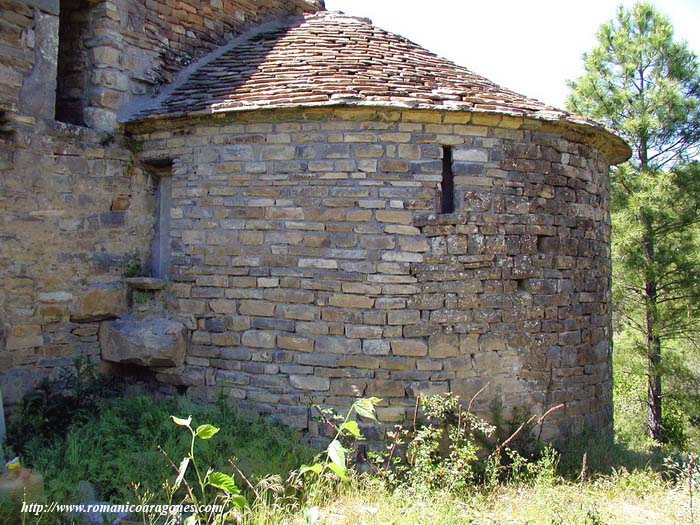 VENTANAL MODERNO Y ANTIGUO -CEGADO- EN MURO OESTE